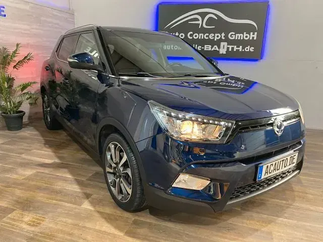 Gebraucht SsangYong Tivoli Quartz 116 PS (85 kW) 2017 Blau SUV