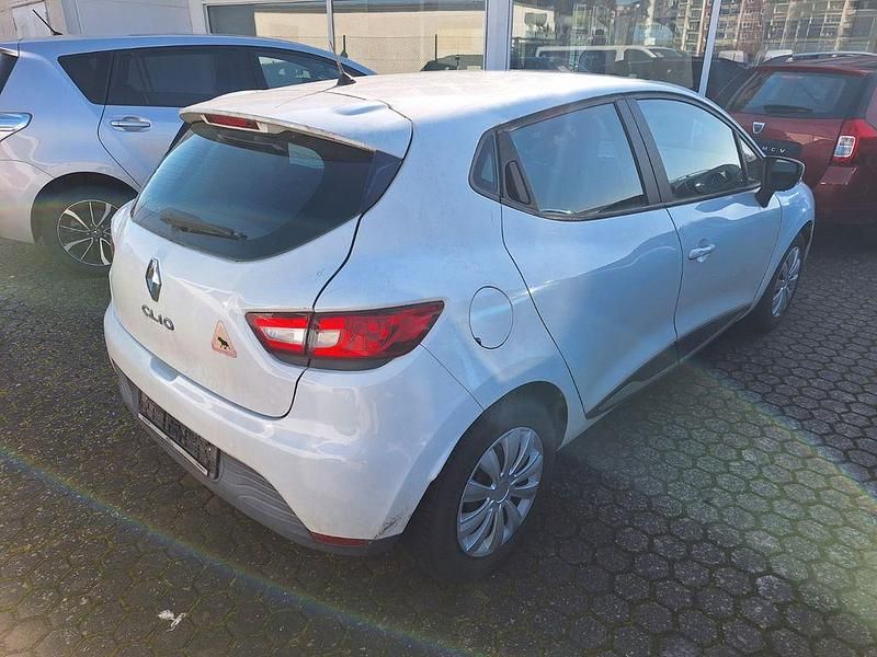 Gebraucht Renault Clio IV Dynamique 73 PS (53 kW) 2015 Weiß Limousine