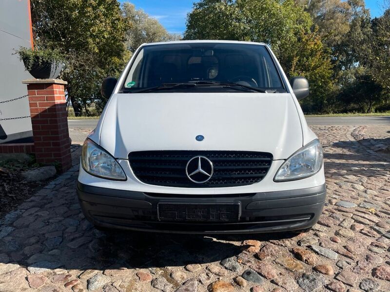 Gebraucht Mercedes Vito 95 PS (69 kW) 2009 Wei (arktikwei) Van