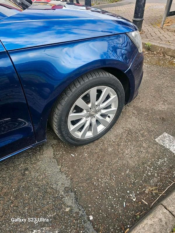 Gebraucht Audi A1 105 PS (77 kW) 2013 Blau Kleinwagen