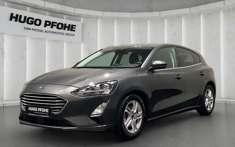 Grau Gebraucht 2021 Ford Focus Cool & Connect Limousine | 18.390 € (Etwas zu teuer) - Bild 1/4