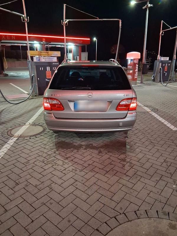 Gebraucht Mercedes E320 Avantgarde 204 PS (150 kW) 2005 Beige Kombi