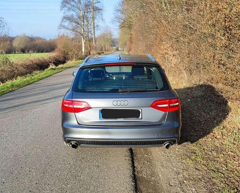 Gebraucht Audi A4 S-Line 170 PS (125 kW) 2015 Grau Kombi