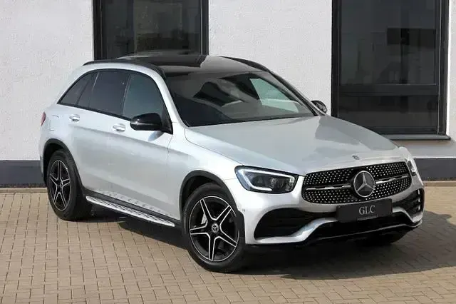 Gebraucht Mercedes GLC220 AMG 306 PS (225 kW) 2021 Silber SUV