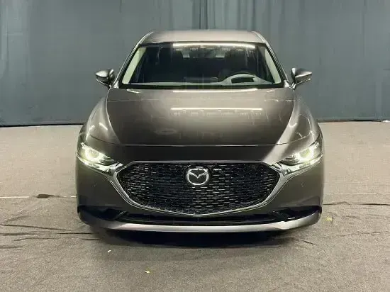 Neu Mazda 3 Exclusive-Line 140 PS (102 kW) 2026 Machine gray Limousine