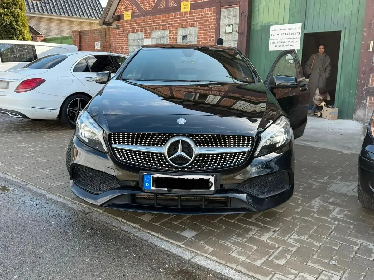 Gebraucht Mercedes A200 AMG 156 PS (114 kW) 2016 Schwarz Kleinwagen