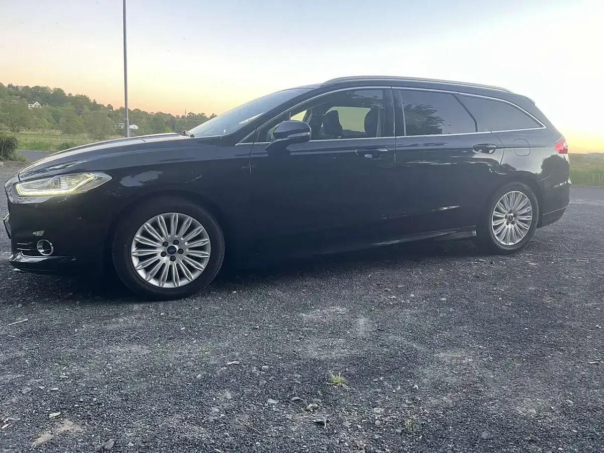 Używany Ford Mondeo Titanium 150 KM (110 kW) 2015 Czarny Kombi