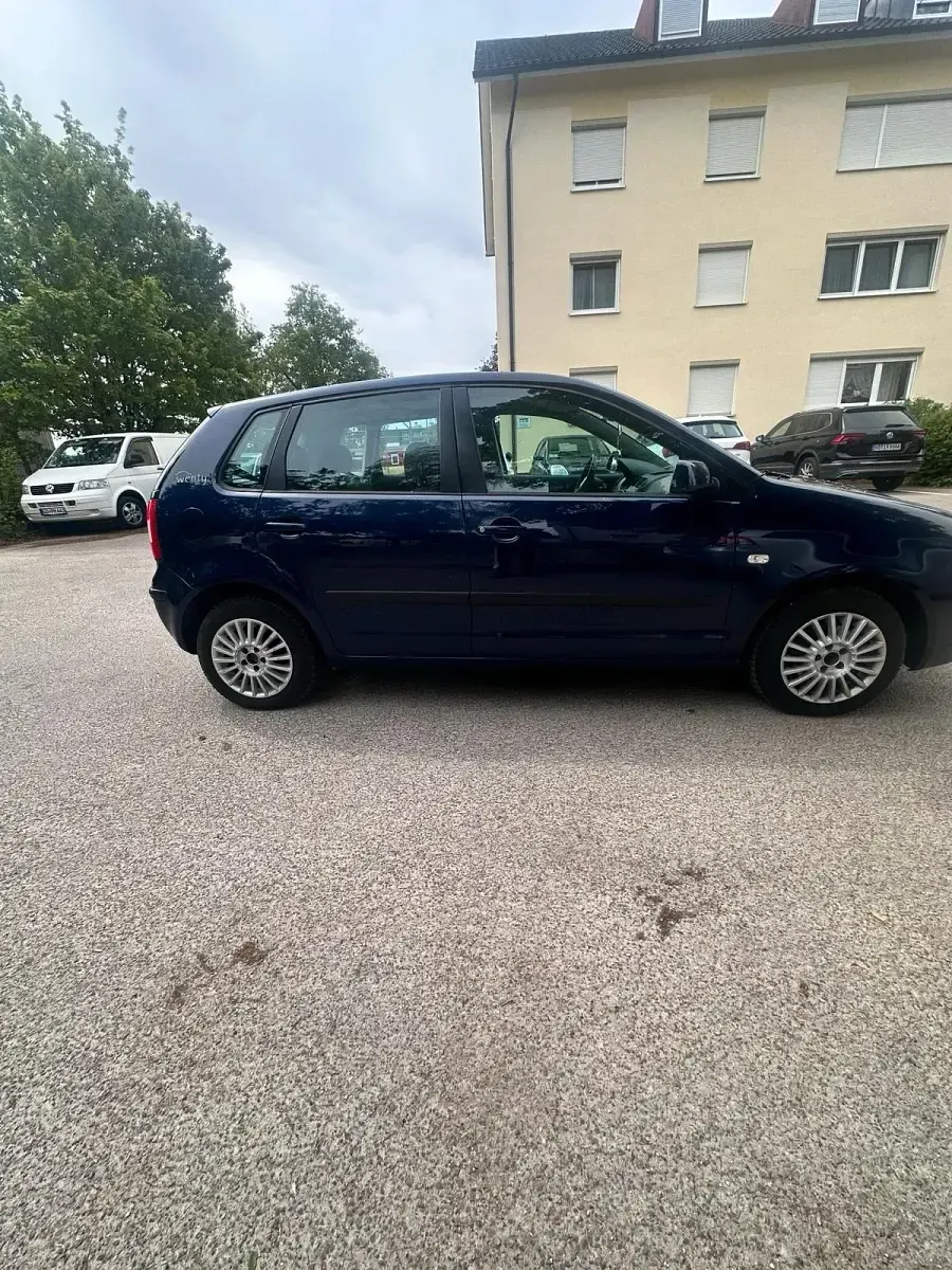 Gebraucht VW Polo 64 PS (47 kW) 2003 Blau Kleinwagen