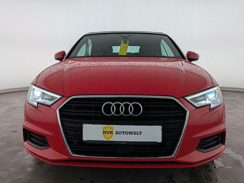 Gebraucht Audi A3 Cabriolet Basis 150 PS (110 kW) 2017 Rot Cabrio