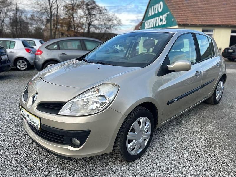 Gebraucht Renault Clio II 88 PS (64 kW) 2006 Braun Limousine