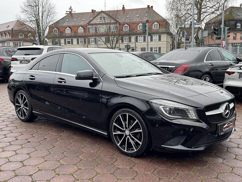 Gebraucht Mercedes CLA180 122 PS (89 kW) 2014 Schwarz Limousine