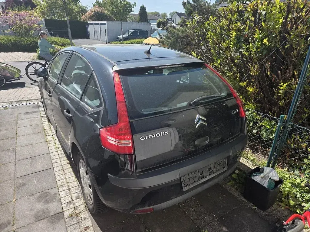 Gebraucht Citroën C4 Advance 88 PS (64 kW) 2008 Schwarz Limousine