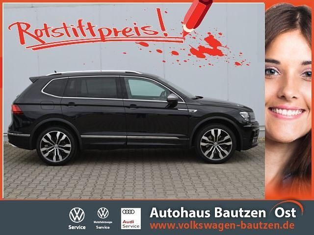 Gebraucht VW Tiguan Allspace R-line 239 PS (175 kW) 2021 Deep black perleffekt SUV