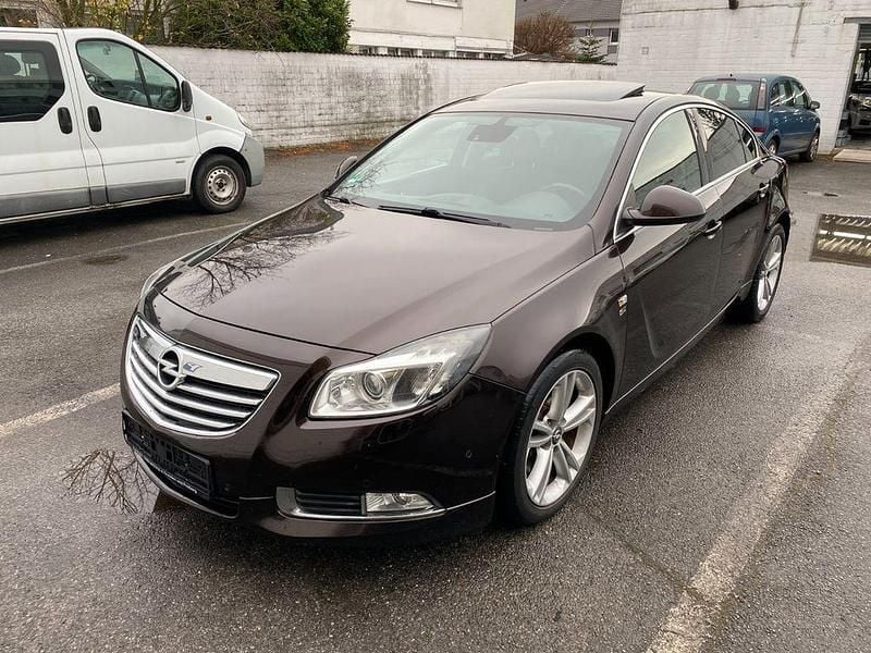 Braun Gebraucht 2012 Opel Insignia OPC Limousine | 5.400 € (Fairer Preis) - Bild 1/4