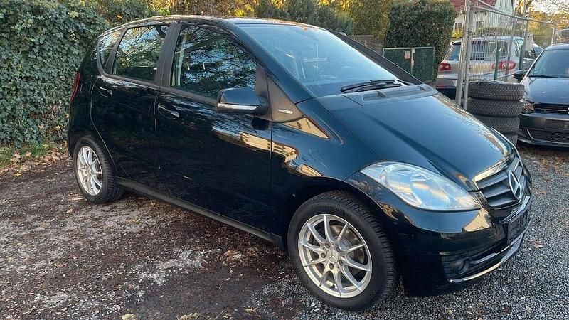 Gebraucht Mercedes A160 95 PS (69 kW) 2010 Schwarz Limousine