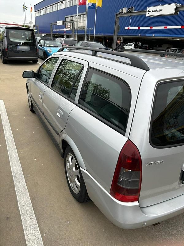 Gebraucht Opel Astra Njoy 101 PS (74 kW) 2004 Silber Kombi