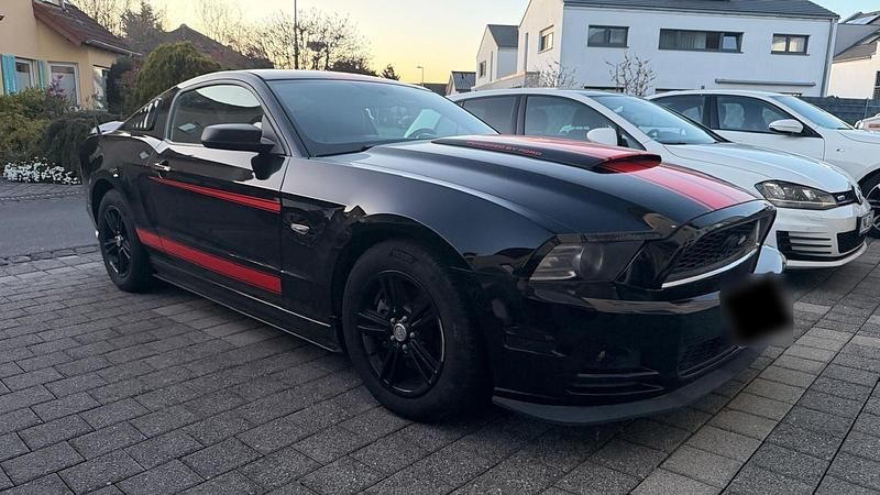Gebraucht Ford Mustang Performance Edition 305 PS (224 kW) 2013 Schwarz Coupé