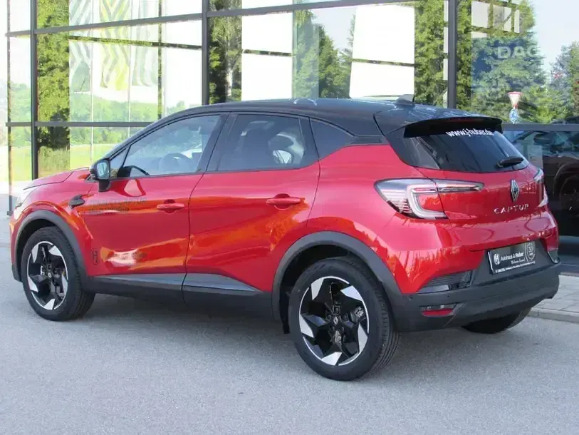 Używany Renault Captur Techno 141 KM (103 kW) 2024 Czarny SUV