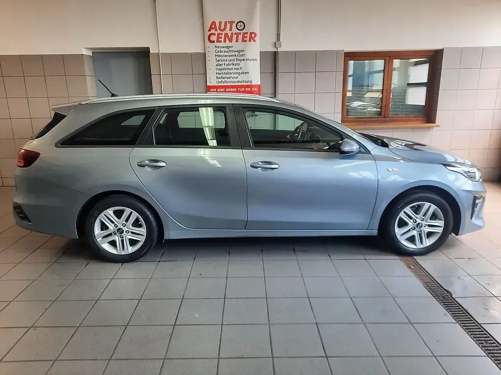 Gebraucht Kia Ceed Attract 99 PS (72 kW) 2019 Silber Kleinwagen
