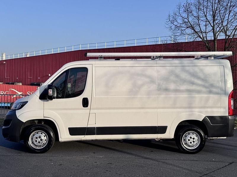 Gebraucht Peugeot Boxer 131 PS (96 kW) 2017 Weiß Van
