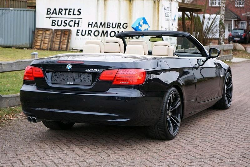 Gebraucht BMW 325 Cabriolet Exclusive 218 PS (160 kW) 2010 Schwarz Cabrio