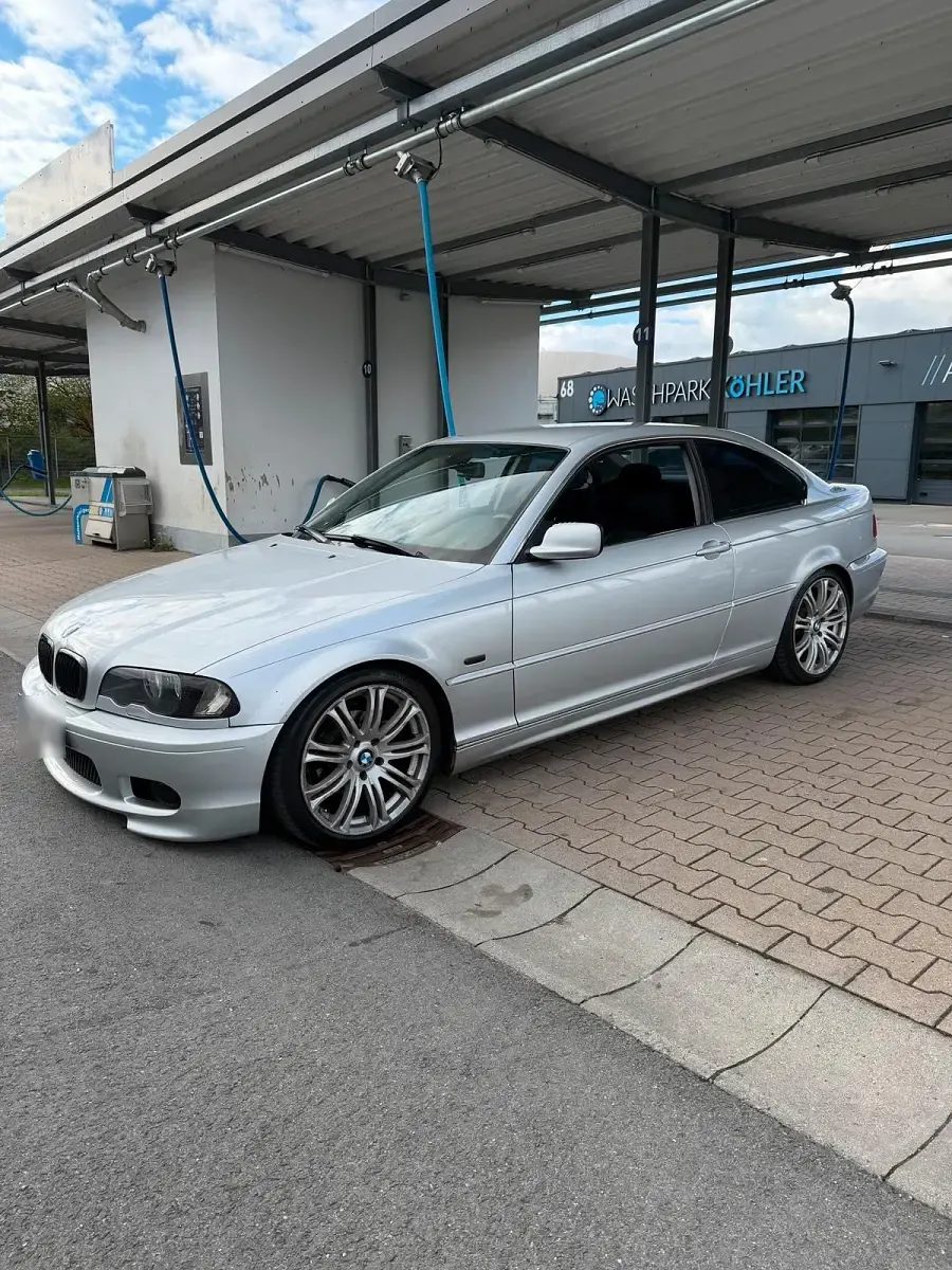 Gebraucht BMW 320 170 PS (125 kW) 2002 Silber Coupé