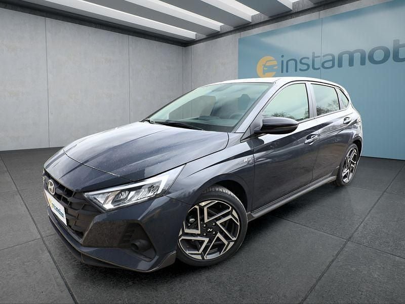 Grau Neu 2025 Hyundai i20 Kleinwagen | 23.099 € (Fairer Preis) - Bild 1/4