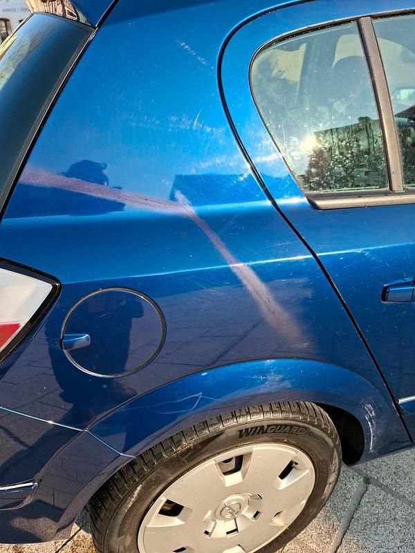 Gebraucht Opel Astra 105 PS (77 kW) 2005 Blau Limousine