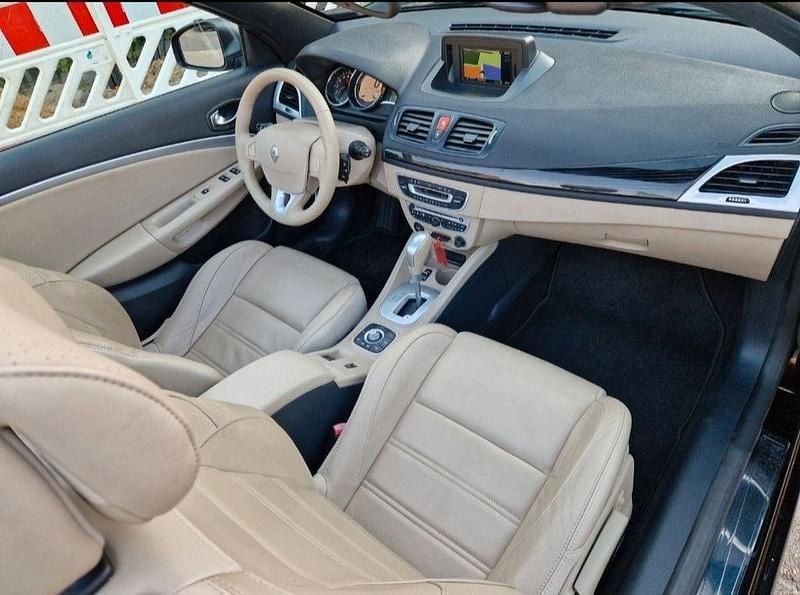 Gebraucht Renault Mégane Cabriolet Luxe 140 PS (102 kW) 2011 Schwarz Cabrio