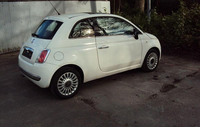 Gebraucht Fiat 500 Lounge 69 PS (50 kW) 2009 Weiß Cabrio