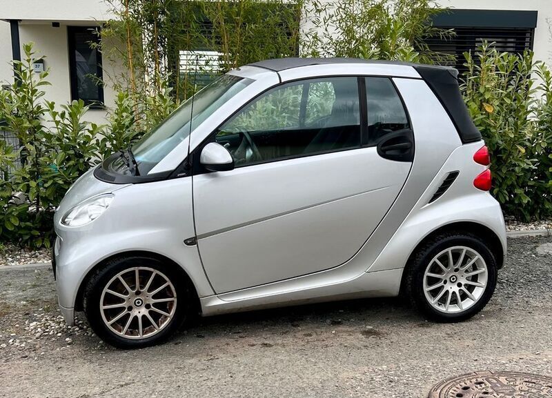 Silber Gebraucht 2011 Smart ForTwo Cabrio Passion Cabrio | 5.400 € (Guter Preis) - Bild 1/4