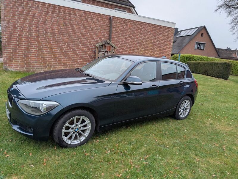 Blau Gebraucht 2013 BMW 116 Advantage Kleinwagen | 7.590 € (Fairer Preis) - Bild 1/4