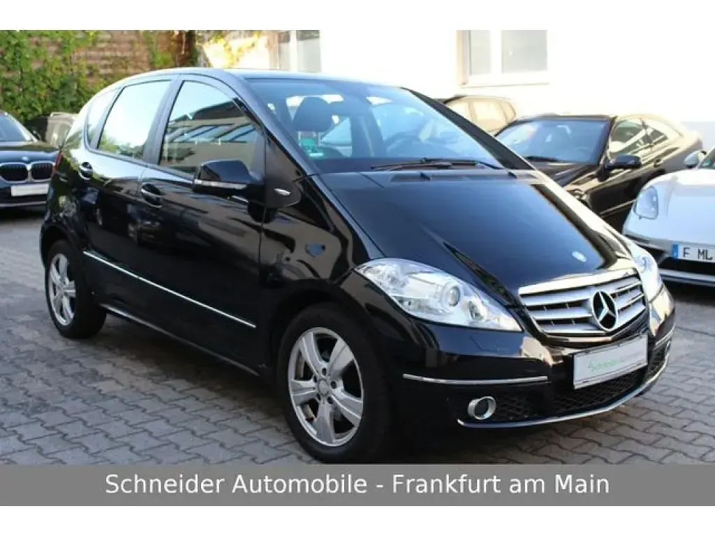 Gebraucht Mercedes A180 109 PS (80 kW) 2011 Schwarz Kleinwagen
