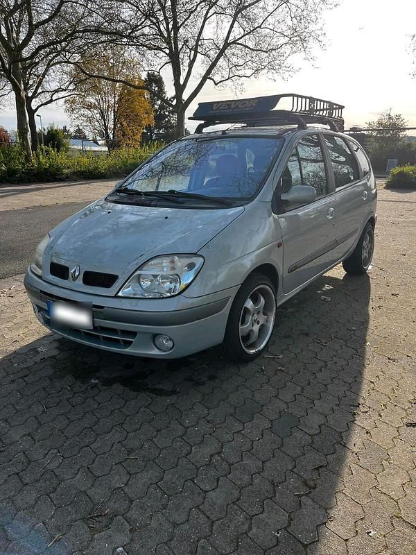 Gebraucht Renault Scénic 106 PS (77 kW) 2002 Silber Van / Kleinbus