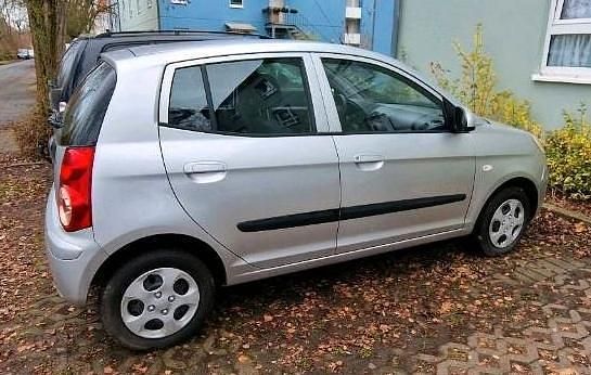 Silber Gebraucht 2009 Kia Picanto Kleinwagen | 2.200 € (Fairer Preis) - Bild 1/4