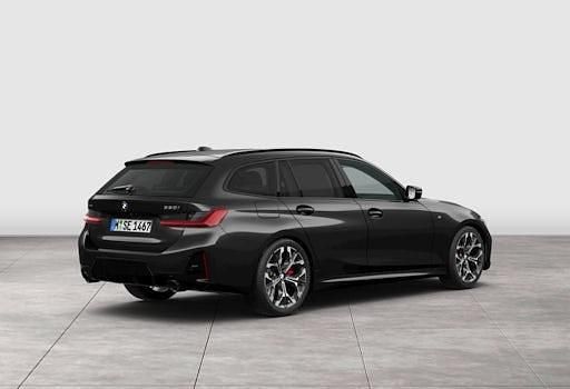 Gebraucht BMW 330 Shadowline 245 PS (180 kW) 2025 Schwarz Kombi