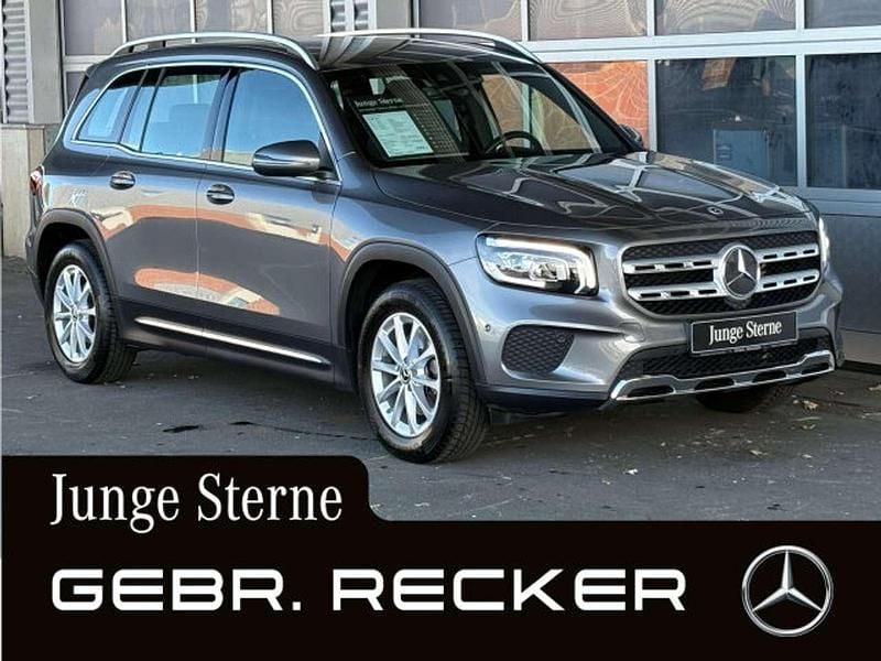 Grau Gebraucht 2021 Mercedes GLB200 Progressive SUV | 31.900 € (Fairer Preis) - Bild 1/4