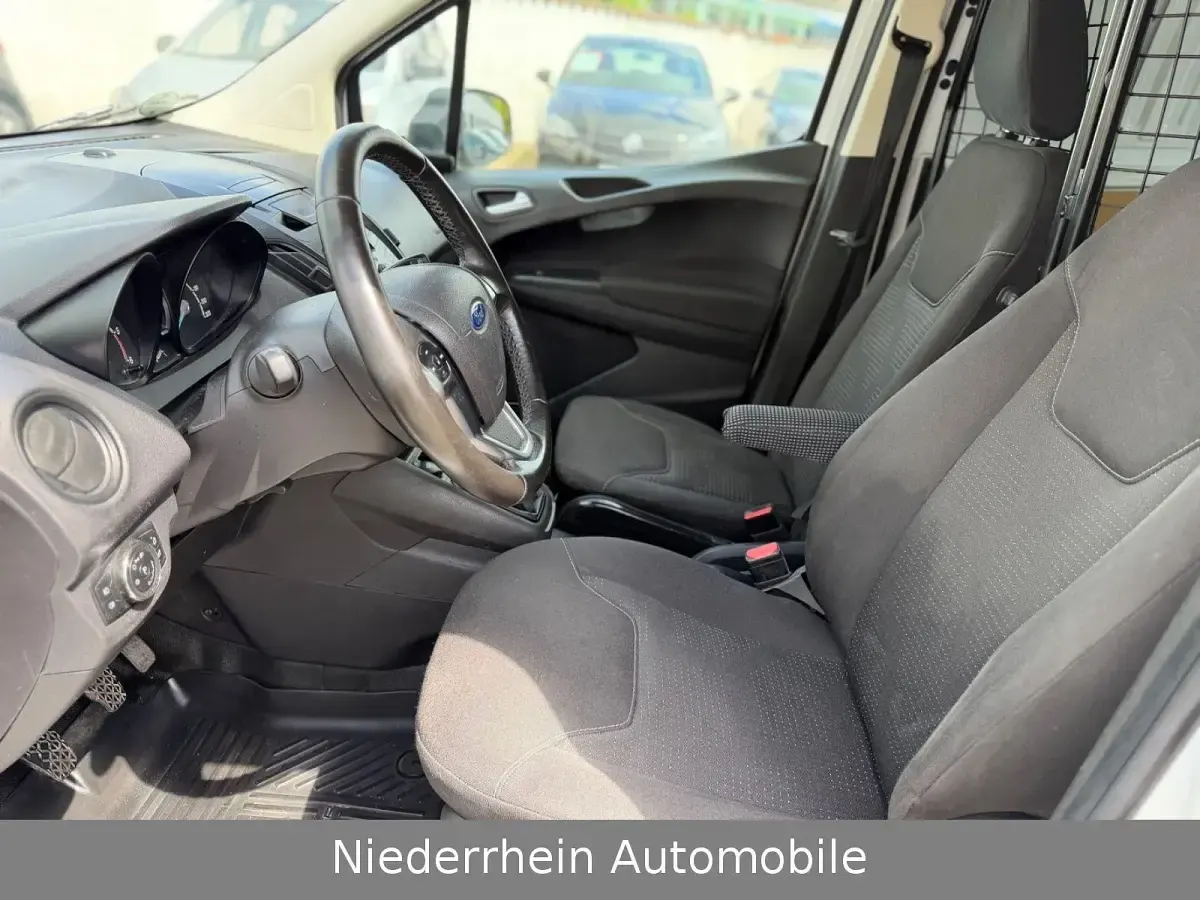 Occasion Ford Transit Trend 75 ch (55 kW) 2021 Blanc Break