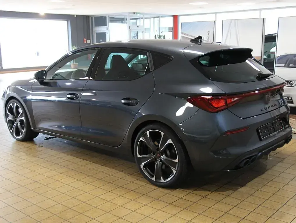 Gebraucht Cupra Leon VZ 300 PS (220 kW) 2023 Grau Limousine