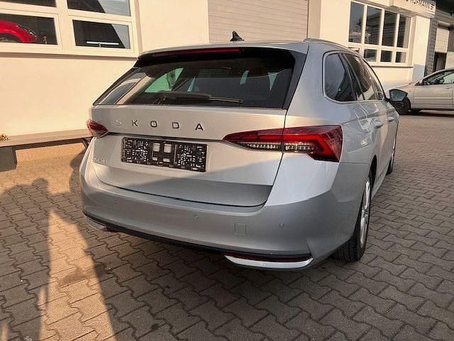 Gebraucht Skoda Octavia Selection 150 PS (110 kW) 2025 Silber Kombi