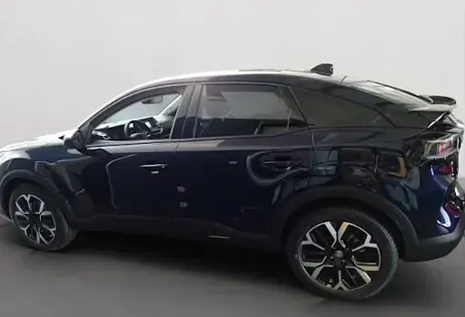 Neu Citroën C4 145 PS (106 kW) 2025 Blau Limousine