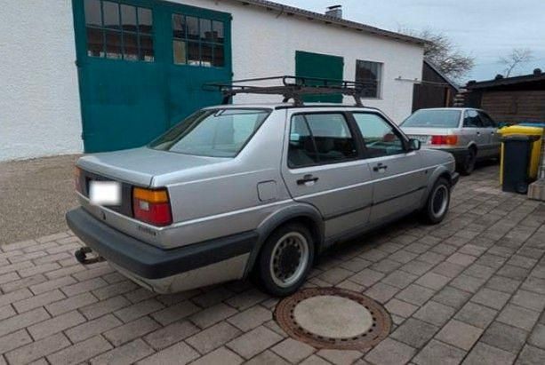 Second-hand VW Jetta 90 CP (66 kW) 1991 Gri Berlinǎ