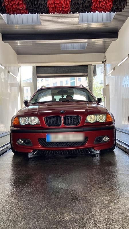 Rot Gebraucht 2000 BMW 330 Kombi | 3.600 € (Guter Preis) - Bild 1/4