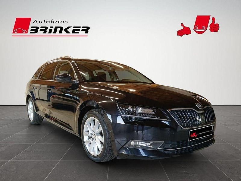 Schwarzmagic perleffekt Gebraucht 2018 Skoda Superb Premium Edition Kombi | 19.530 € (Fairer Preis) - Bild 1/4