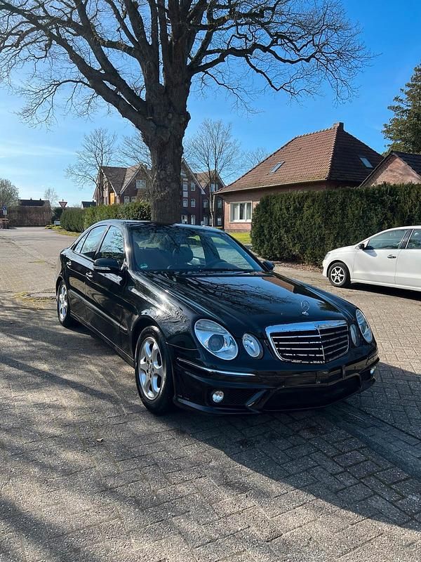 Gebraucht Mercedes E280 231 PS (169 kW) 2007 Schwarz Limousine
