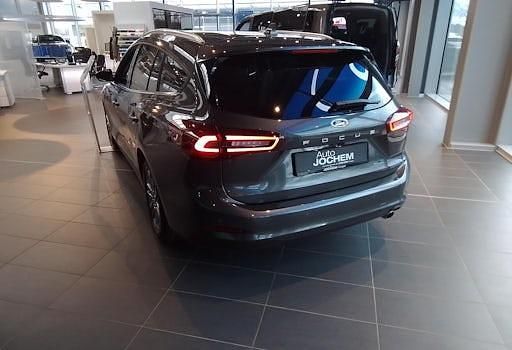Neu Ford Focus 155 PS (114 kW) 2026 Grau Kombi