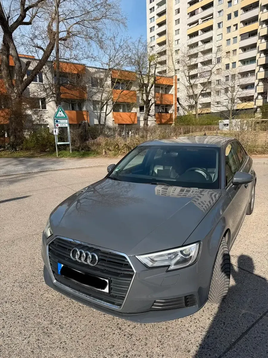 Używany Audi A3 116 KM (85 kW) 2018 Żółty Sedan/Limuzyna