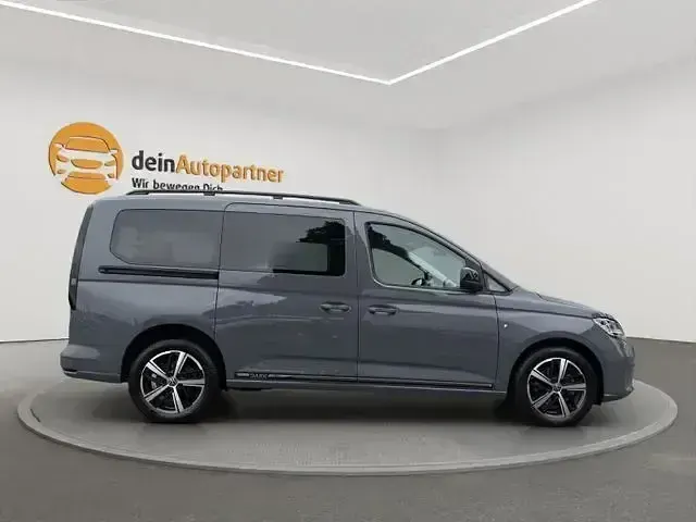 Używany VW Caddy Maxi Dark Label 116 KM (85 kW) 2023 Szary Minivan