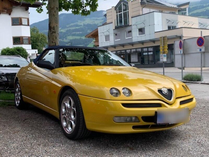 Gelb Gebraucht 2000 Alfa Romeo Spider Cabrio | 12.500 € - Bild 1/4