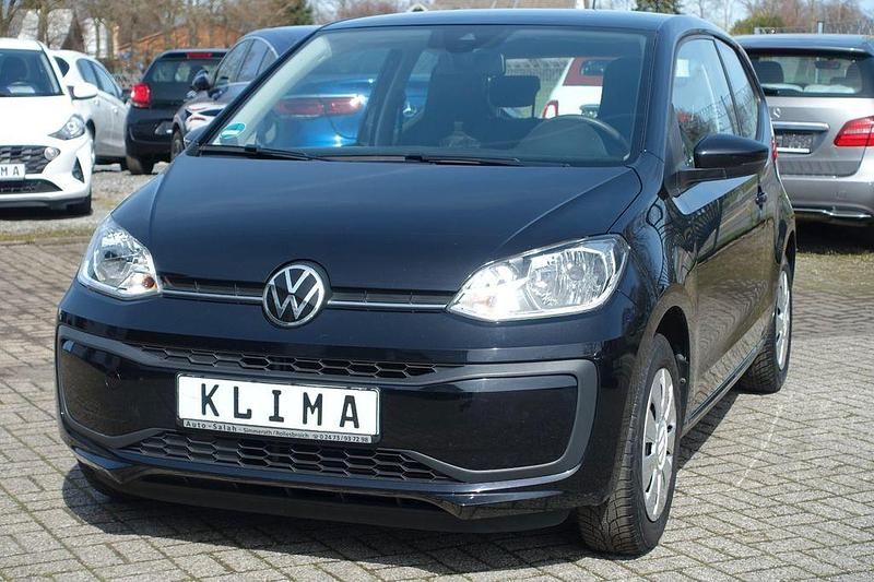 Second-hand VW up! Basis 65 CP (47 kW) 2020 Negru Hatchback